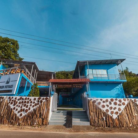 Bon Voyage Sea View Hostel วากาตอร์ ภายนอก รูปภาพ
