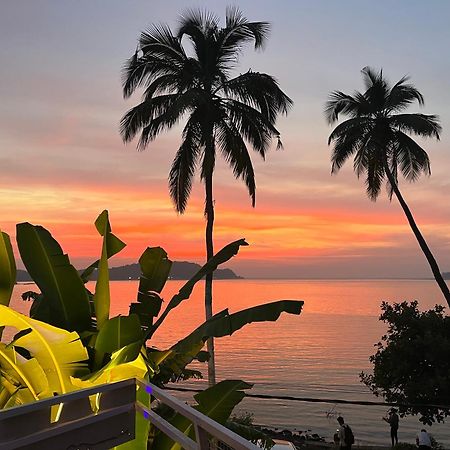 Bon Voyage Sea View Hostel วากาตอร์ ภายนอก รูปภาพ