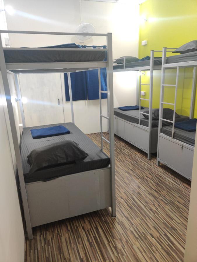 Bon Voyage Sea View Hostel วากาตอร์ ภายนอก รูปภาพ