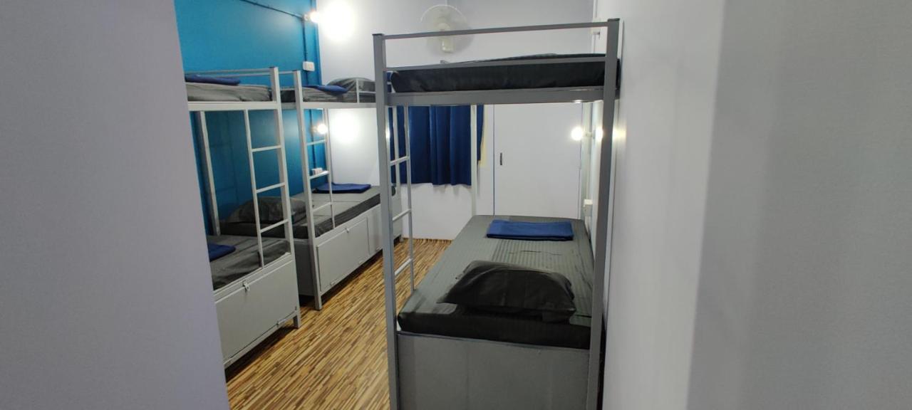 Bon Voyage Sea View Hostel วากาตอร์ ภายนอก รูปภาพ