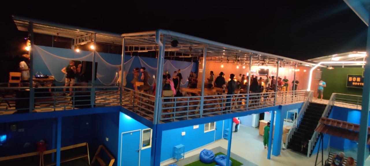 Bon Voyage Sea View Hostel วากาตอร์ ภายนอก รูปภาพ