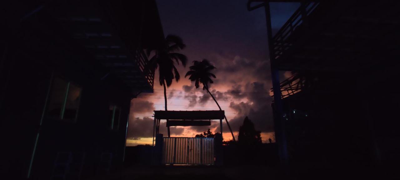 Bon Voyage Sea View Hostel วากาตอร์ ภายนอก รูปภาพ
